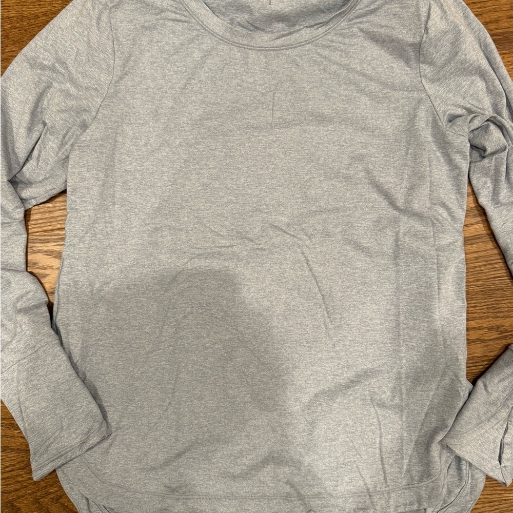 Athleta Heathered Light Blue Long Sleeve Uptempo Shirt